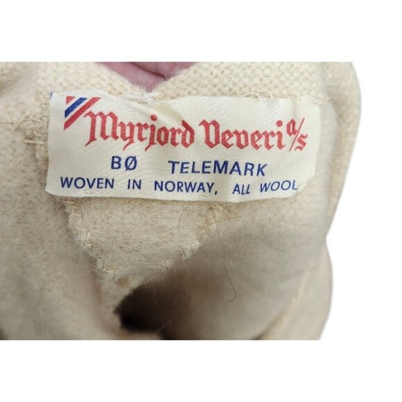 Vintage Boho  Myrjord Veverias Norwegian Handwoven Wool Poncho Cape Unisex - Picture 9 of 11